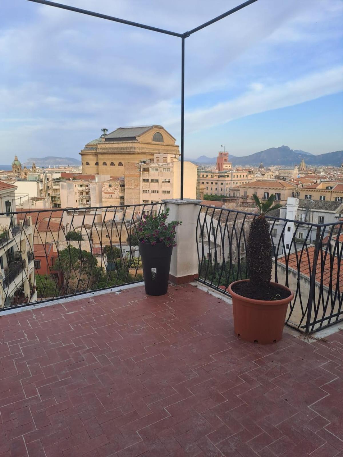 Residenza Paola Apartman Palermo Kültér fotó